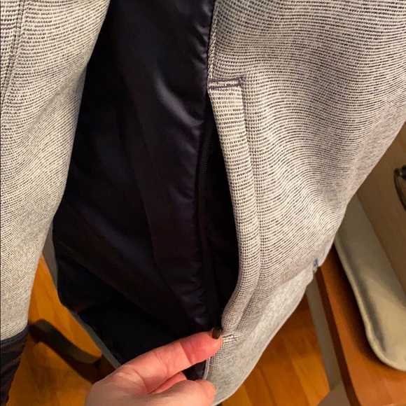 Under Armour Cold Gear hooded jacket - Picture 4 of 6